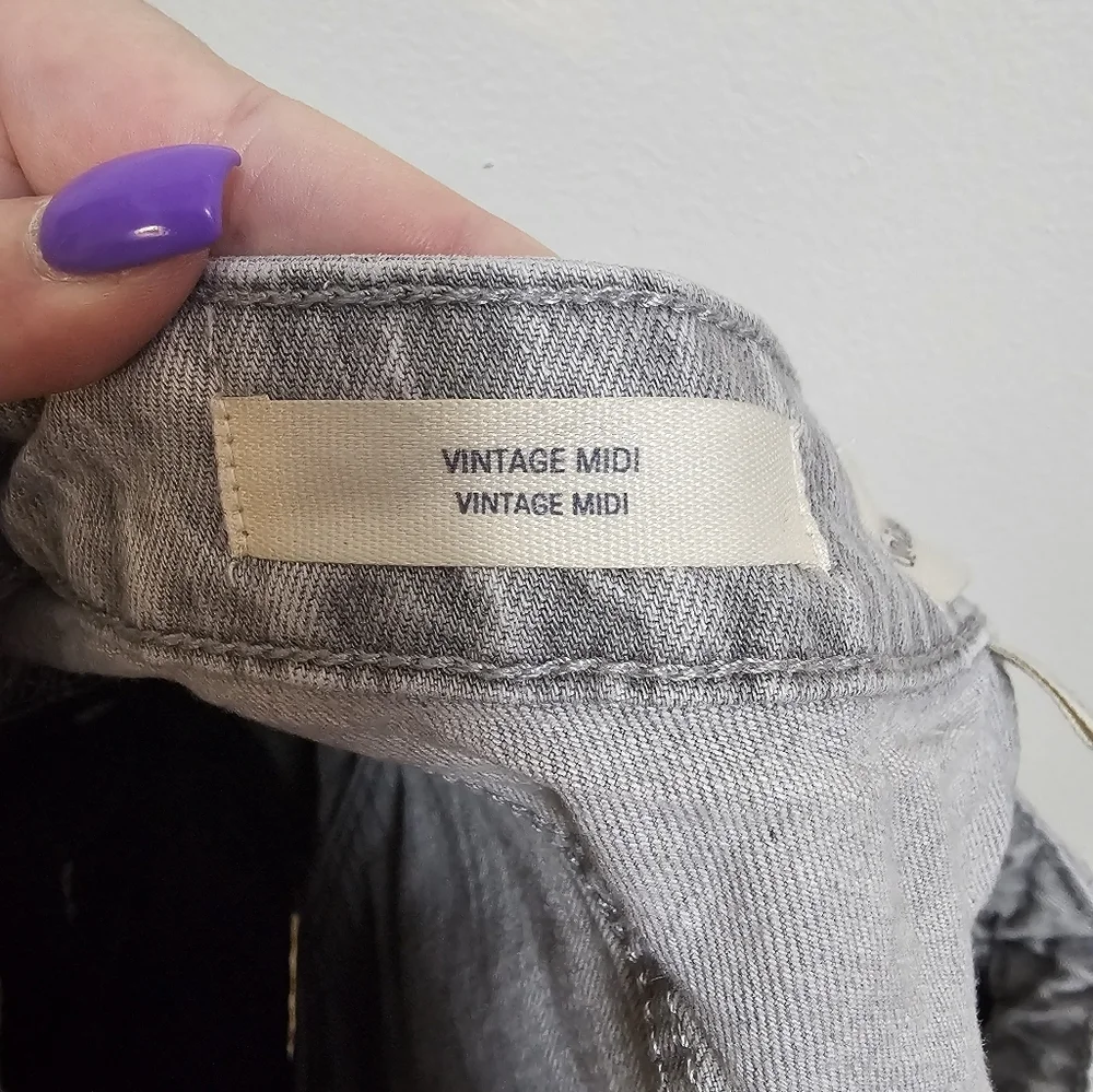 Universal Thread size 6‎ gray high waisted distressed denim shorts